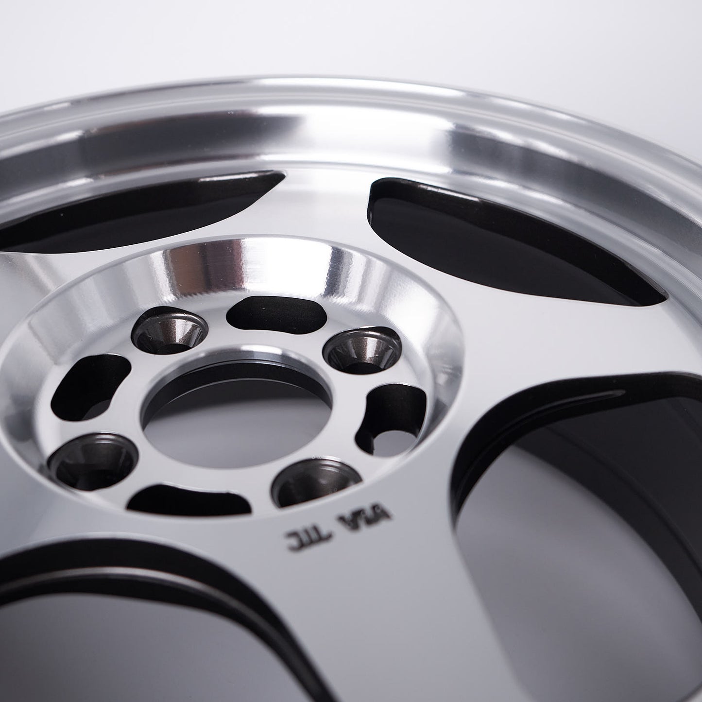 ROTA SLIP STREAM - 15X6.5, +40mm, 4X100, 73mm Hub