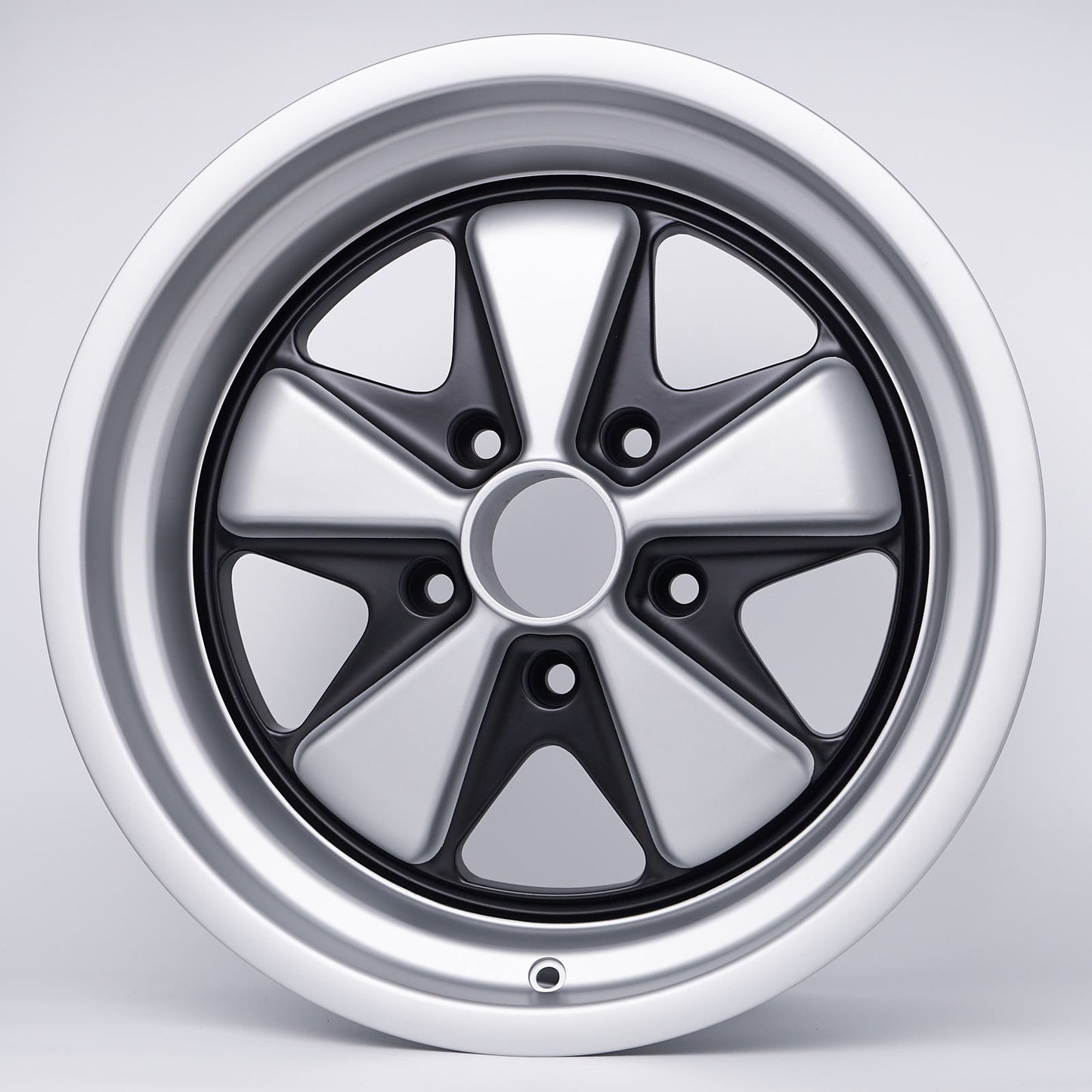 LINEA CORSE PSD 17 - 17x9, 16mm, 5x130, 71.6 Hub