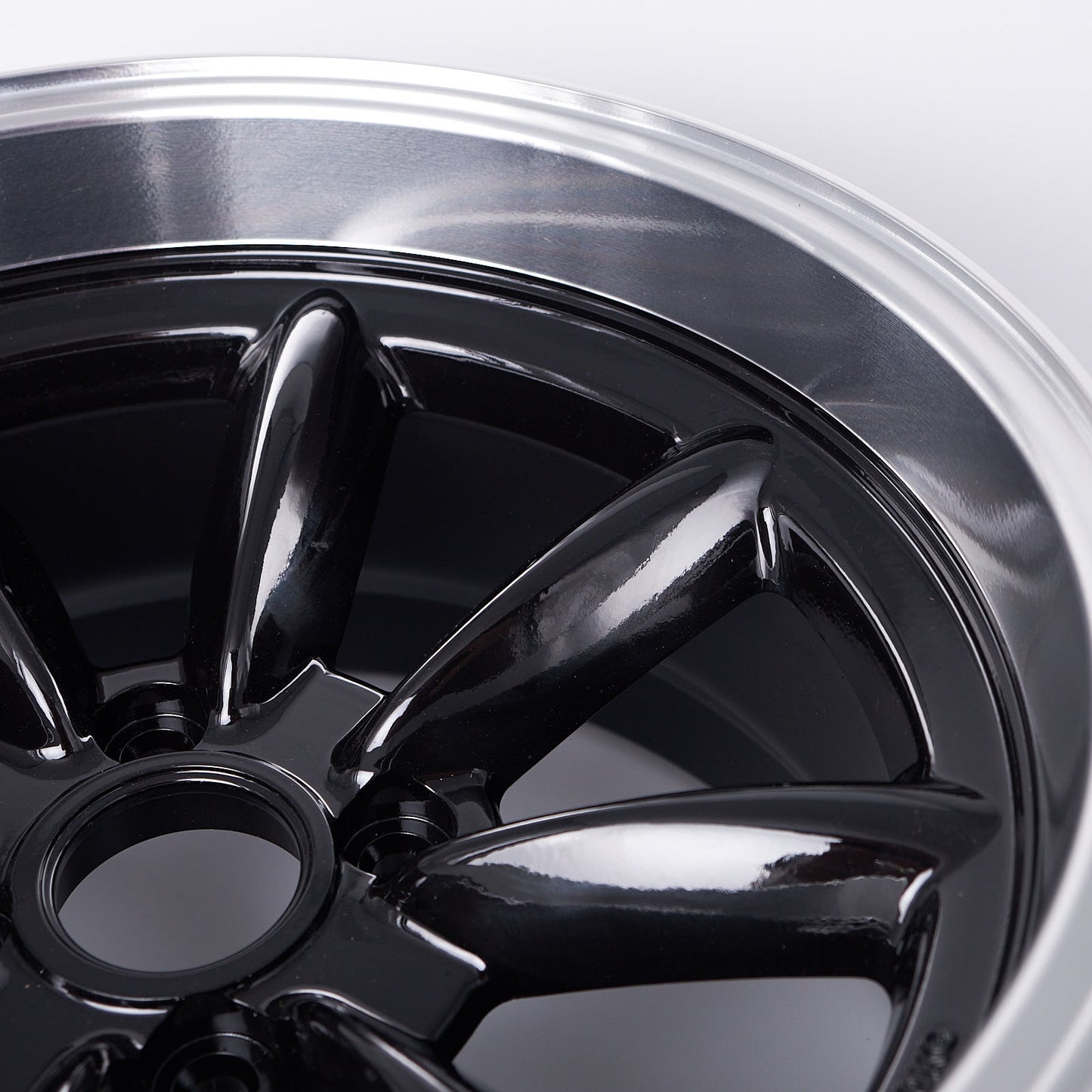 ROTA RB-X 17 - 17X9, -13mm, 4X114.3, 73 Hub