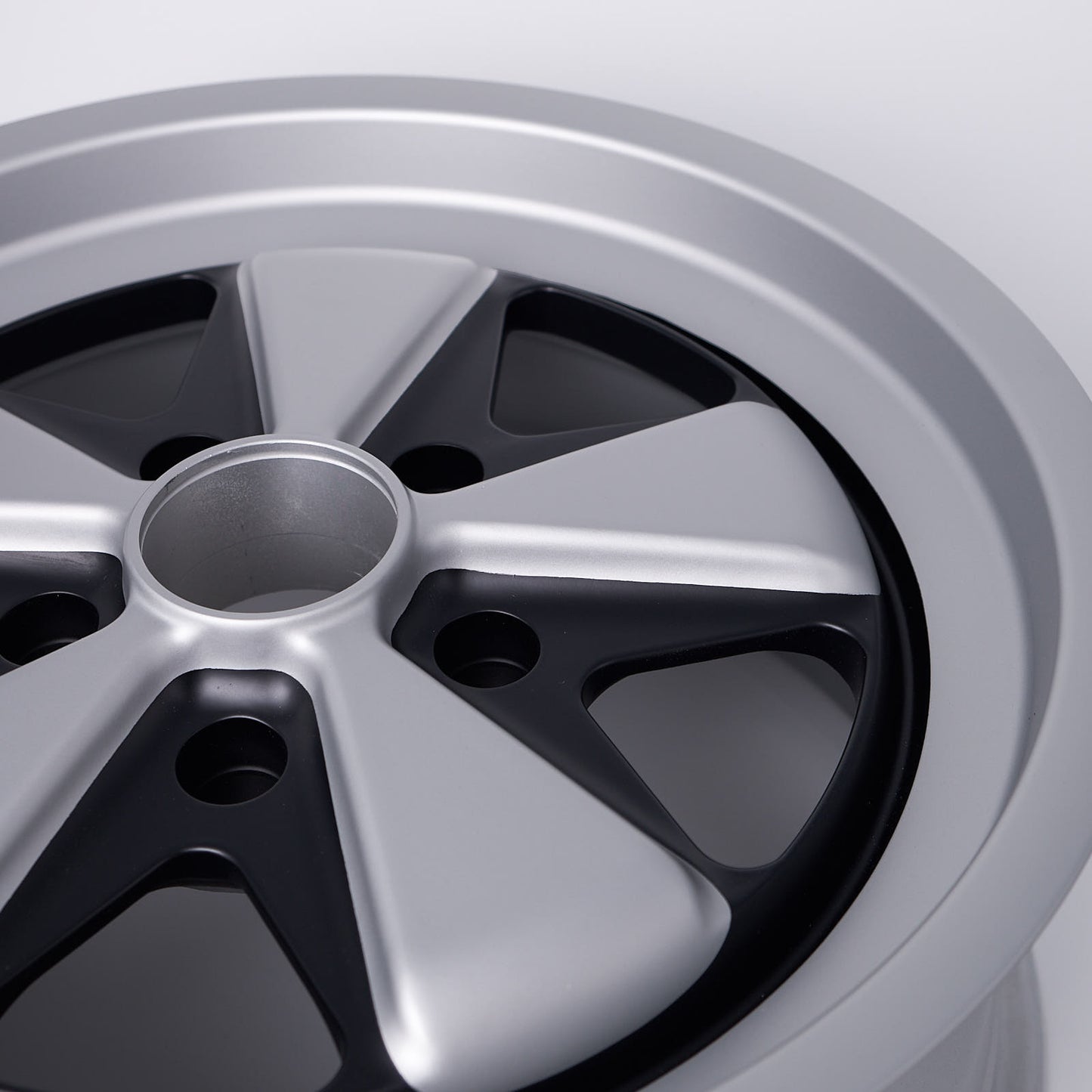 LINEA CORSE PSD 17 - 17x7.5, +35mm, 5x130, 71.6mm Hub