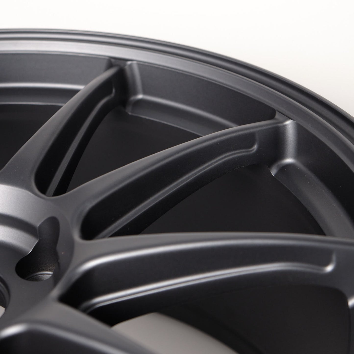 ROTA FF KESTREL - 19X9.5, +40mm, 5X114.3, 73 Hub