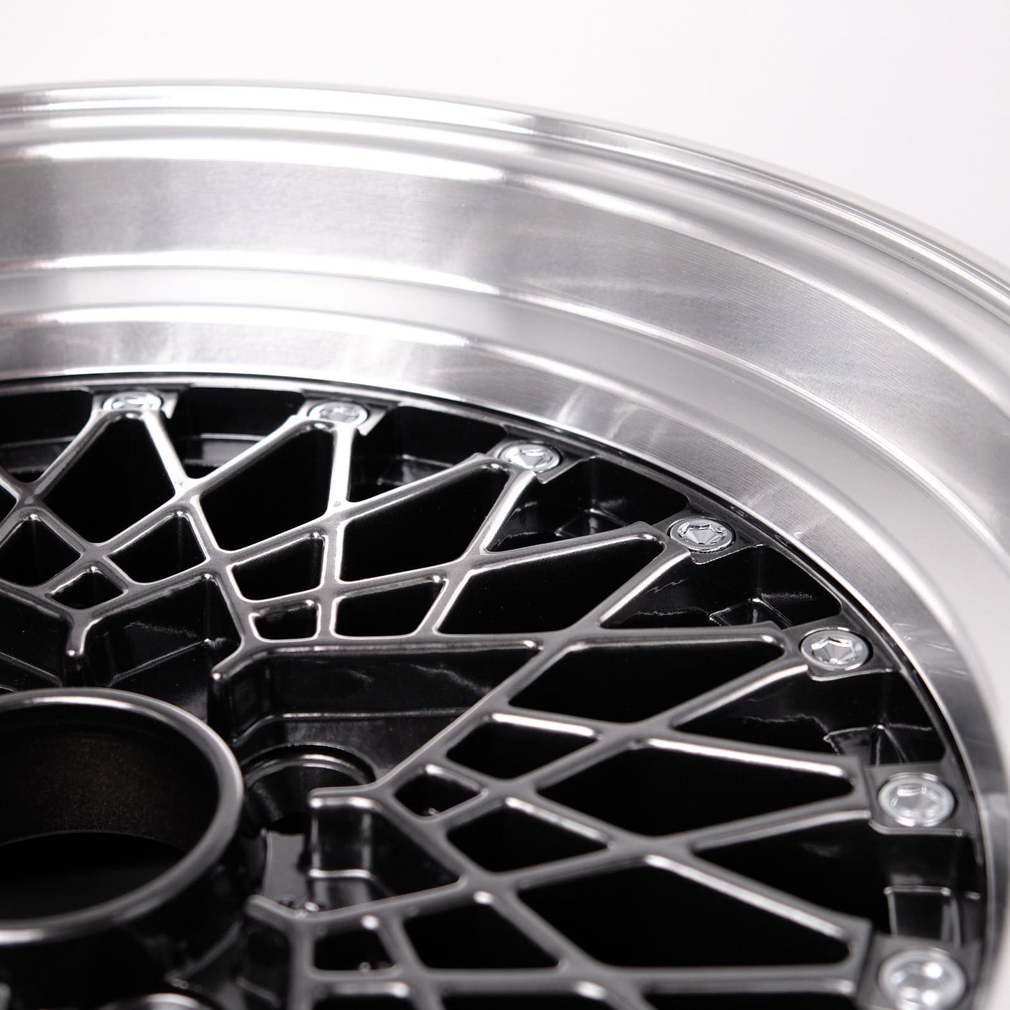 ROTA OS MESH 15 - 15x8, +20mm, 4x100, 67.1mm Hub