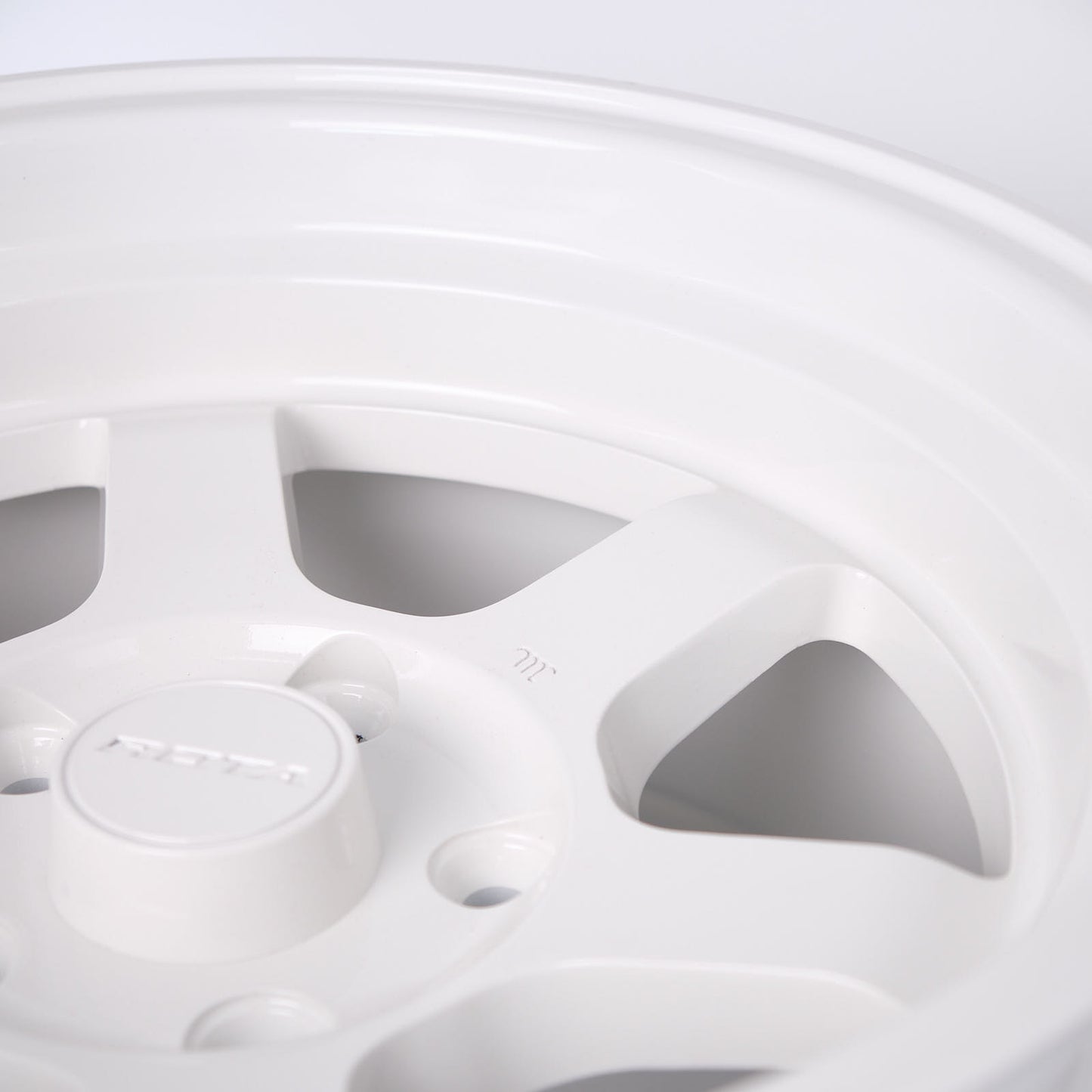 ROTA GRID V CLASSIC - 15x8, +0mm, 5x114.3, 73mm Hub