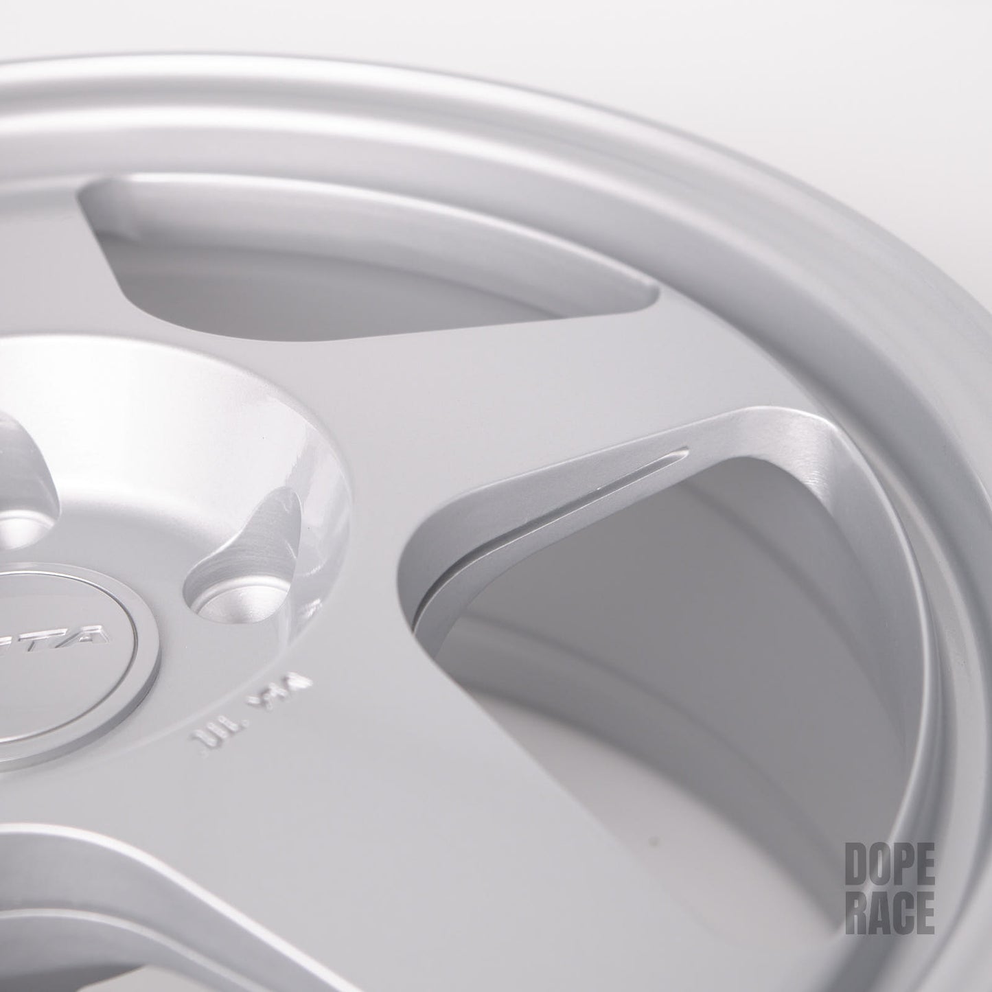 ROTA Wheels SLIPSTREAM (17X7.5 ET45 5X114.3 73 Hub)