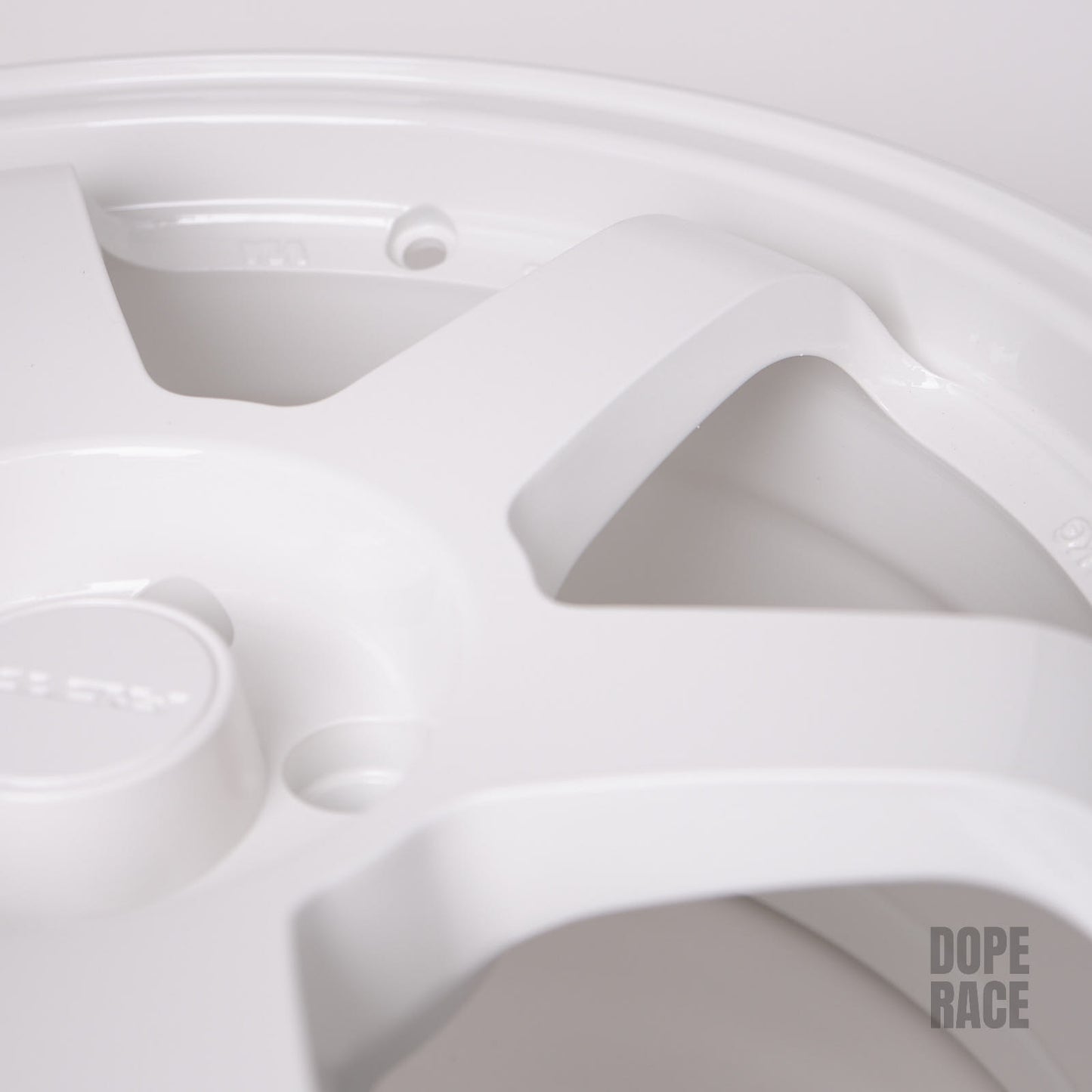 ROTA Wheels GRID RACING (17X8 ET35 5X114.3 73 Hub)