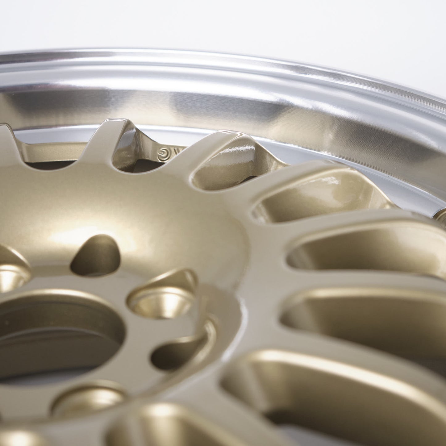 ROTA TRACK R2 - 16X7, +40mm, 4X100, 67.1 Hub