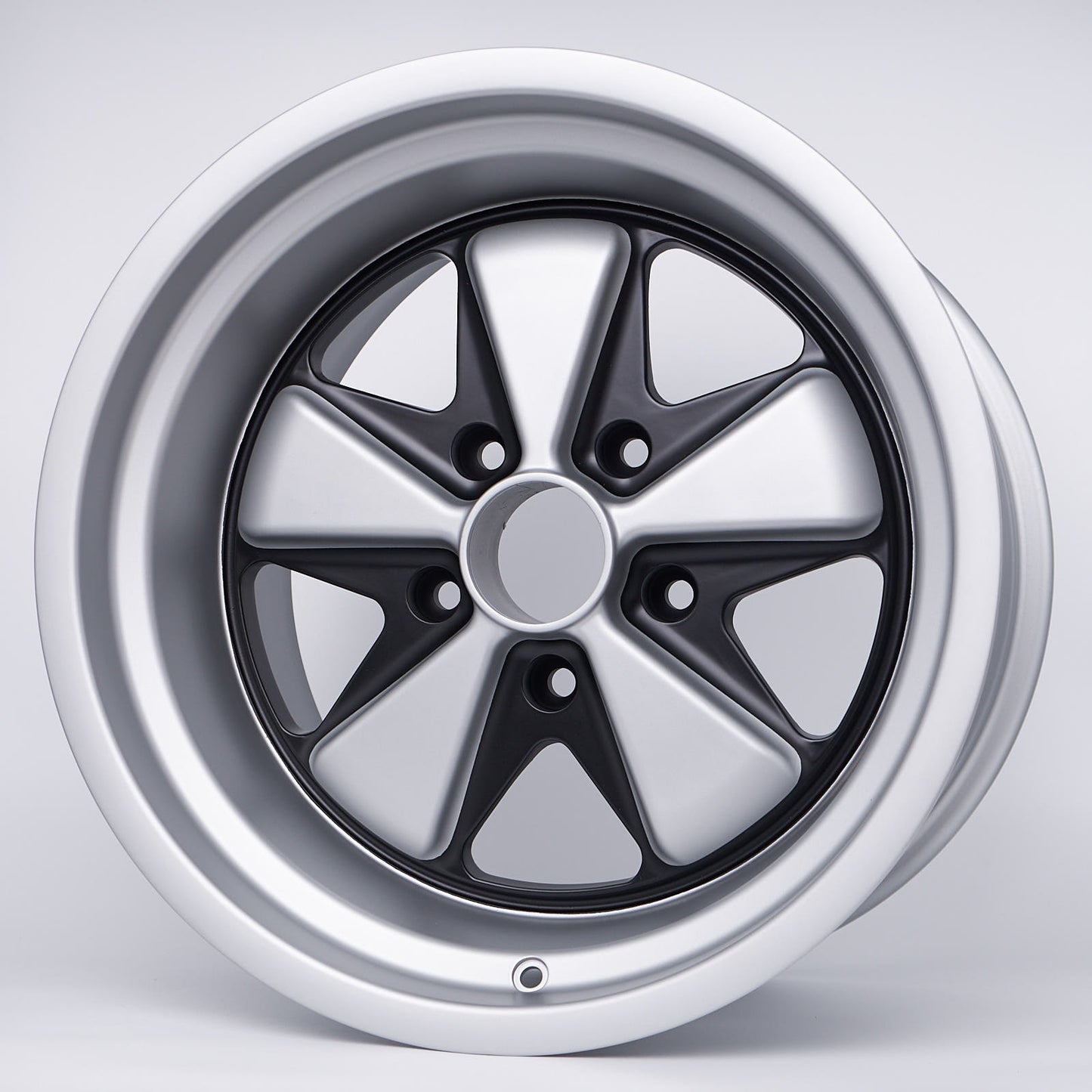 LINEA CORSE PSD 17 - 17x11, 16mm, 5x130, 71.6 Hub