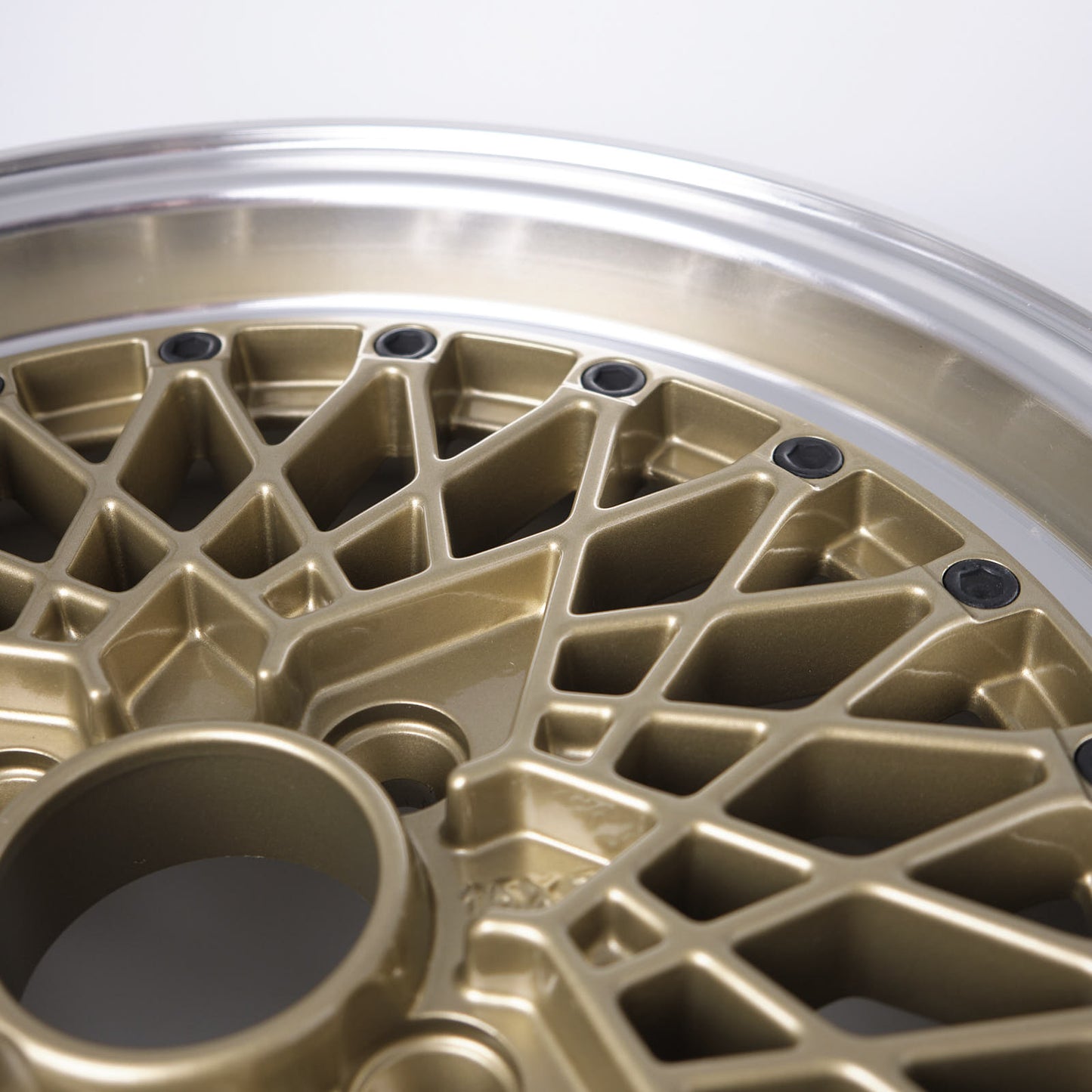 ROTA OS MESH 15 - 15X7, +35mm, 4X100, 67.1 Hub