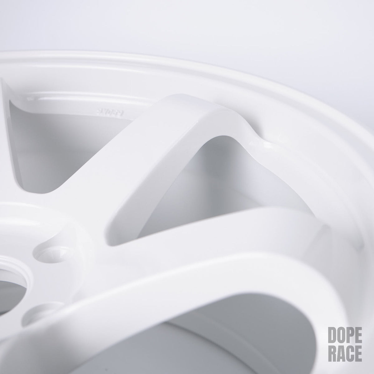 ROTA Wheels GRID RACING (18X8.5 ET42 5X108 73 Hub)