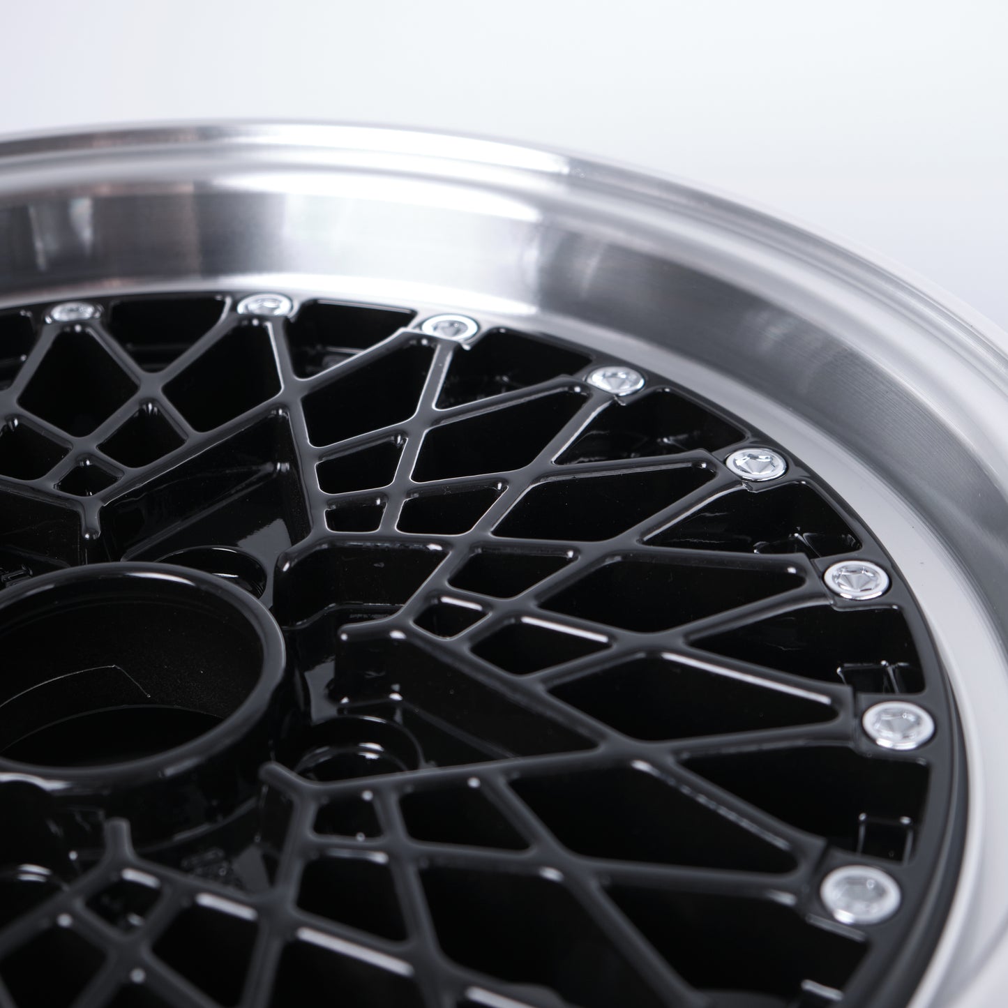 ROTA OS MESH 15 - 15X7, +35mm, 4X100, 67.1 Hub