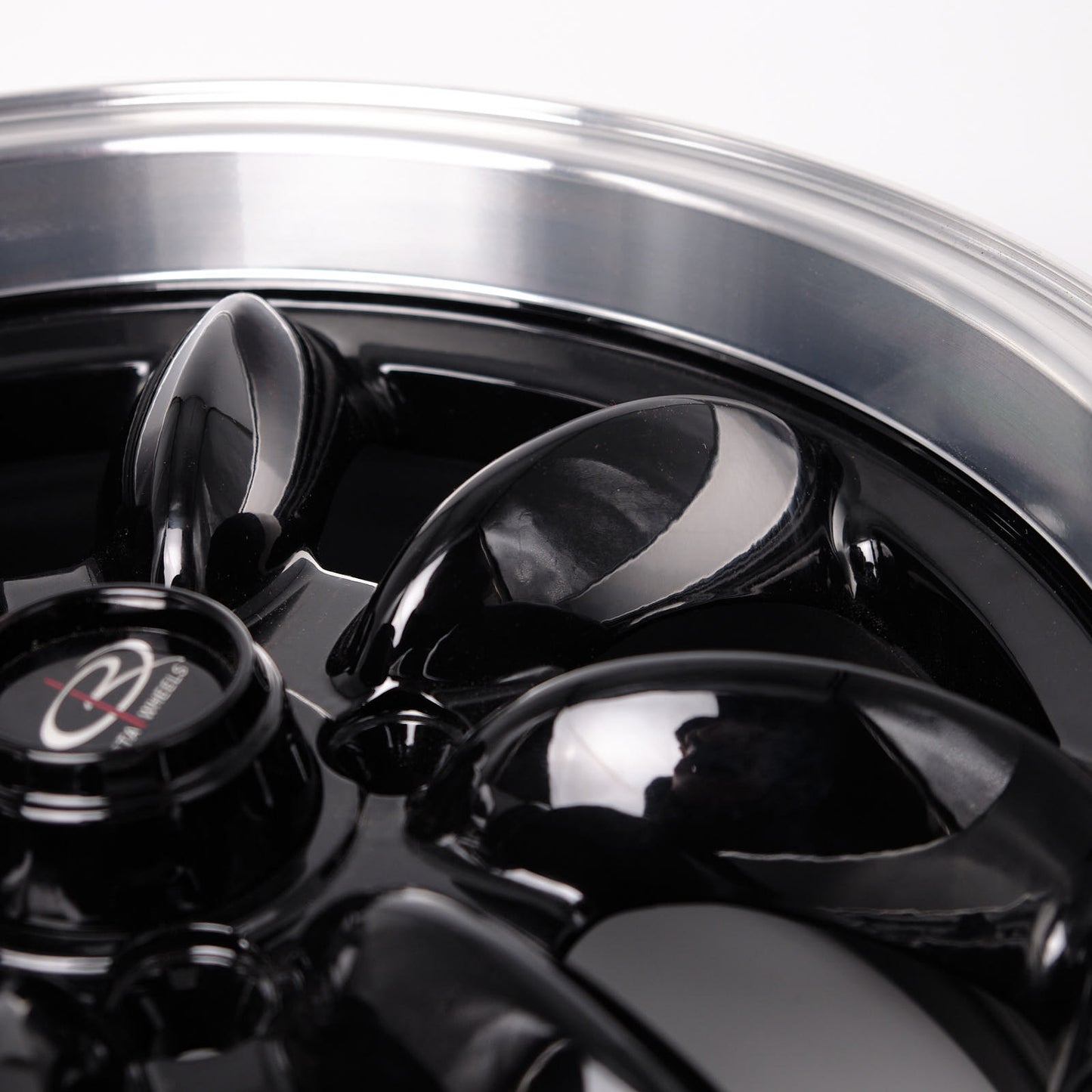 ROTA RB 15 - 15X7, +30mm , 4X100, 67.1 Hub
